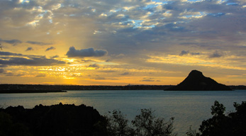 Nosy Lonjo au coucher du soleil visible lors du Circuit Nord de Madagascar