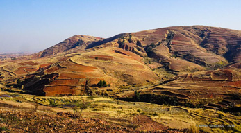 Colline dans le circuit descente sur Manambolo