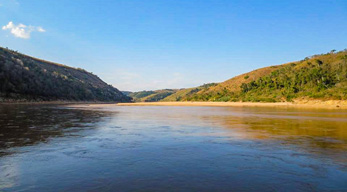 Fleuve de Manambolo lors du circuit descente sur Manambolo