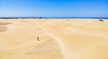 Dunes avant la plage d'Andaboy