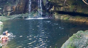 L’eau profonde et froide, piscine noir d'Isalo