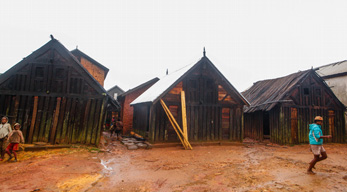 Maison en bois dans le Pays Zafimaniry