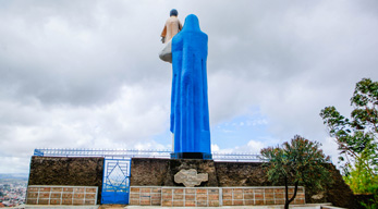 Statut de la vierge, construite en 1960 - Fianarantsoa visible lors du circuit Massifs du Makay