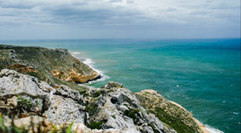 Une vue imprenable sur la mer turquoise au Sud de Madagascar