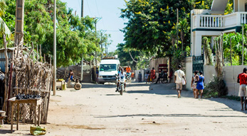 chemin de sable à Tulear