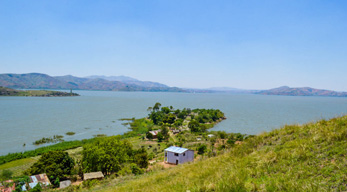 la fameuse Plage des hautes terres malgaches au niveau d’Ampefy visible lors du circuit à la découverte des hautes terres Malgaches