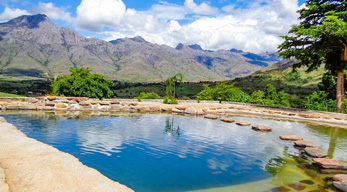 la piscine du camp catta Andrigitra