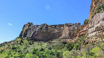 le cirque Namaza dans le parc d'Isalo disponible lors du circuit Massifs du Makay