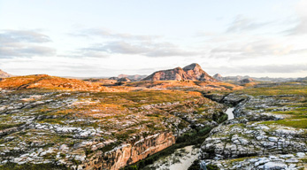 une vue panoramique dans le Circuit les Massifs du Makay