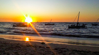 Coucher du Soleil à Majunga lors du Circuit Nord Ouest de Madagascar