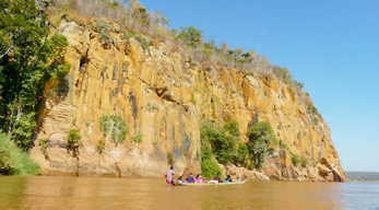 traversée sur le fleuve de Manambolo