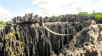 admirez l’ensemble du paysage féérique du Tsingy