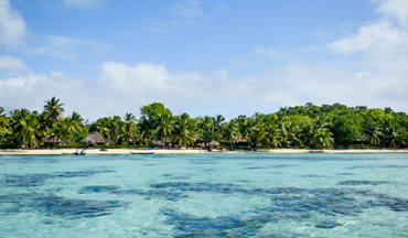 Eau turquoise de l'île Sainte Marie