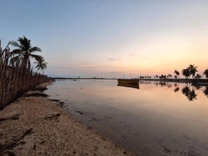 Magnifique coucher de soleil sur la plage