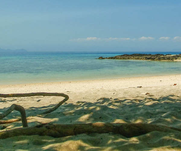 Relaxer sur une plage idyllique quasiment privee