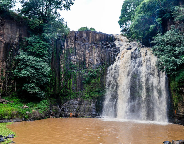 Excursion a Ampefy pour decouvrir ses magnifiques chutes