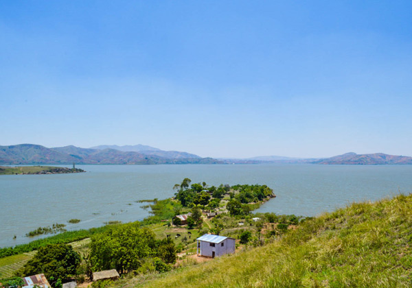 Excursion inoubliable de deux jours a Ampefy