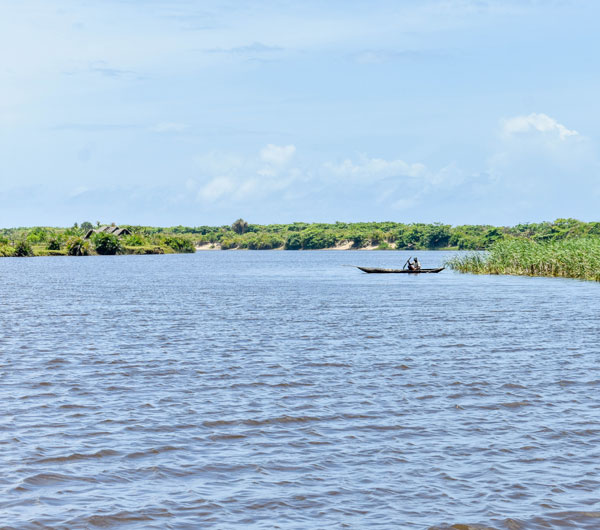 Navigation sur le Canal des Pangalanes
