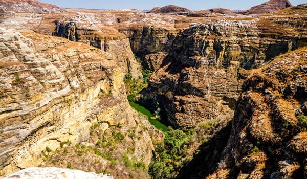 Massif du Makay un endroit à ne pas manquer à Madagascar